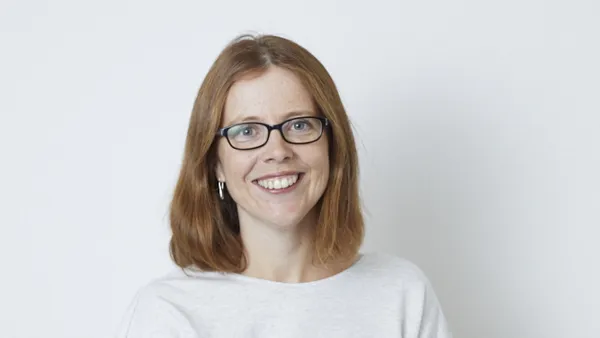 Sarah Snelson.jpg